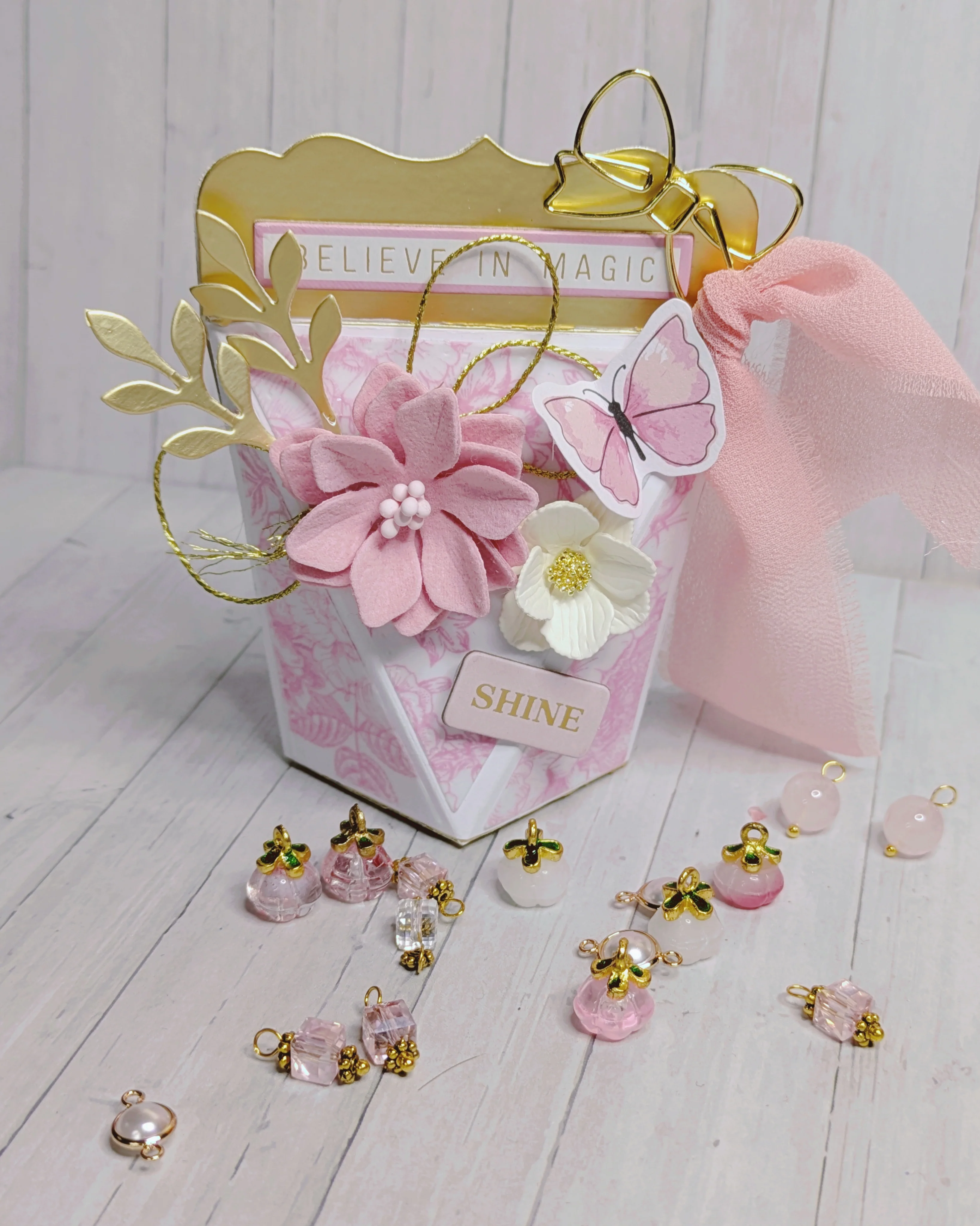 3D Double Self Closing Gift Bag - Image 18