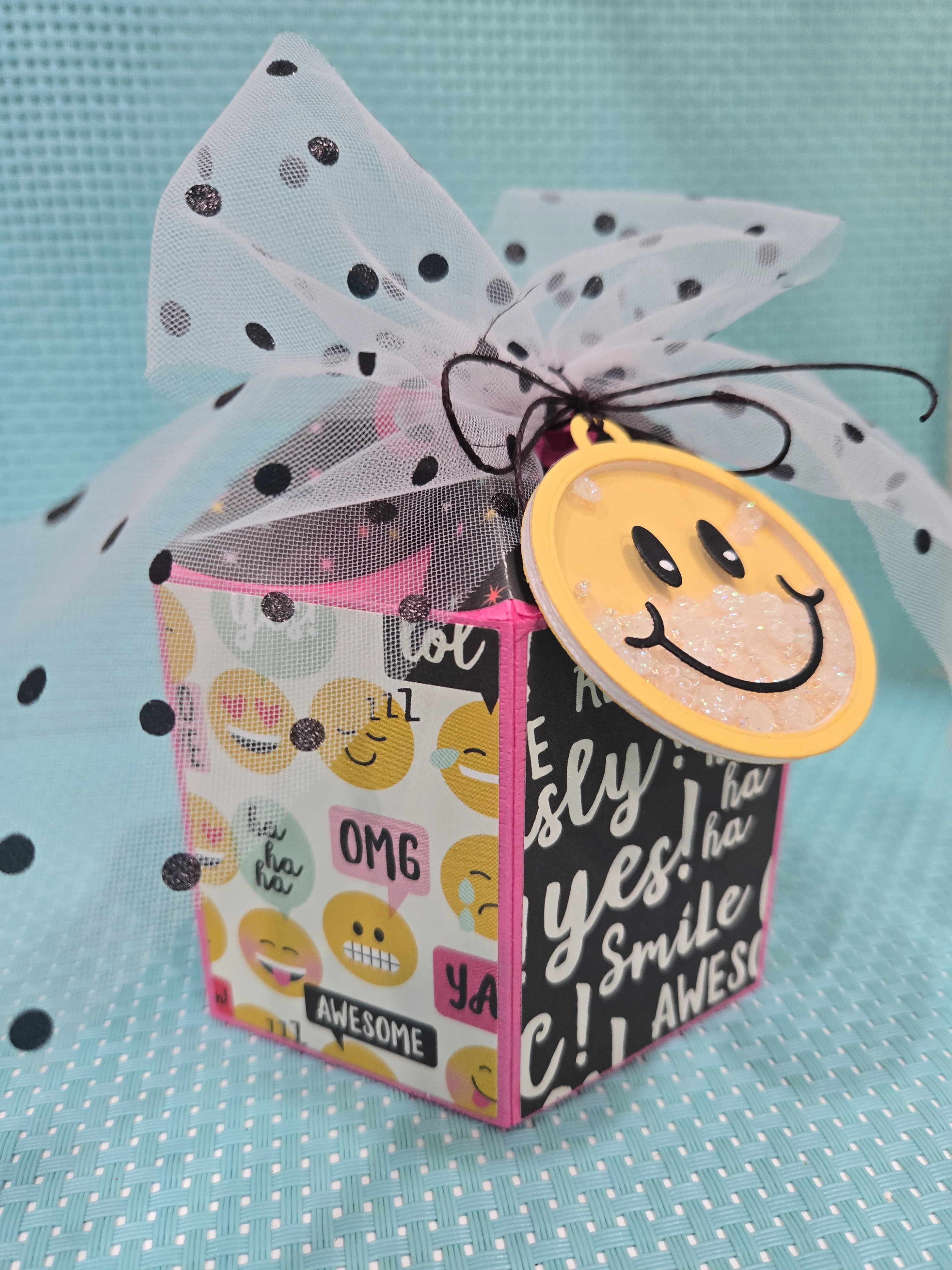 Cute Gift Box - Image 2