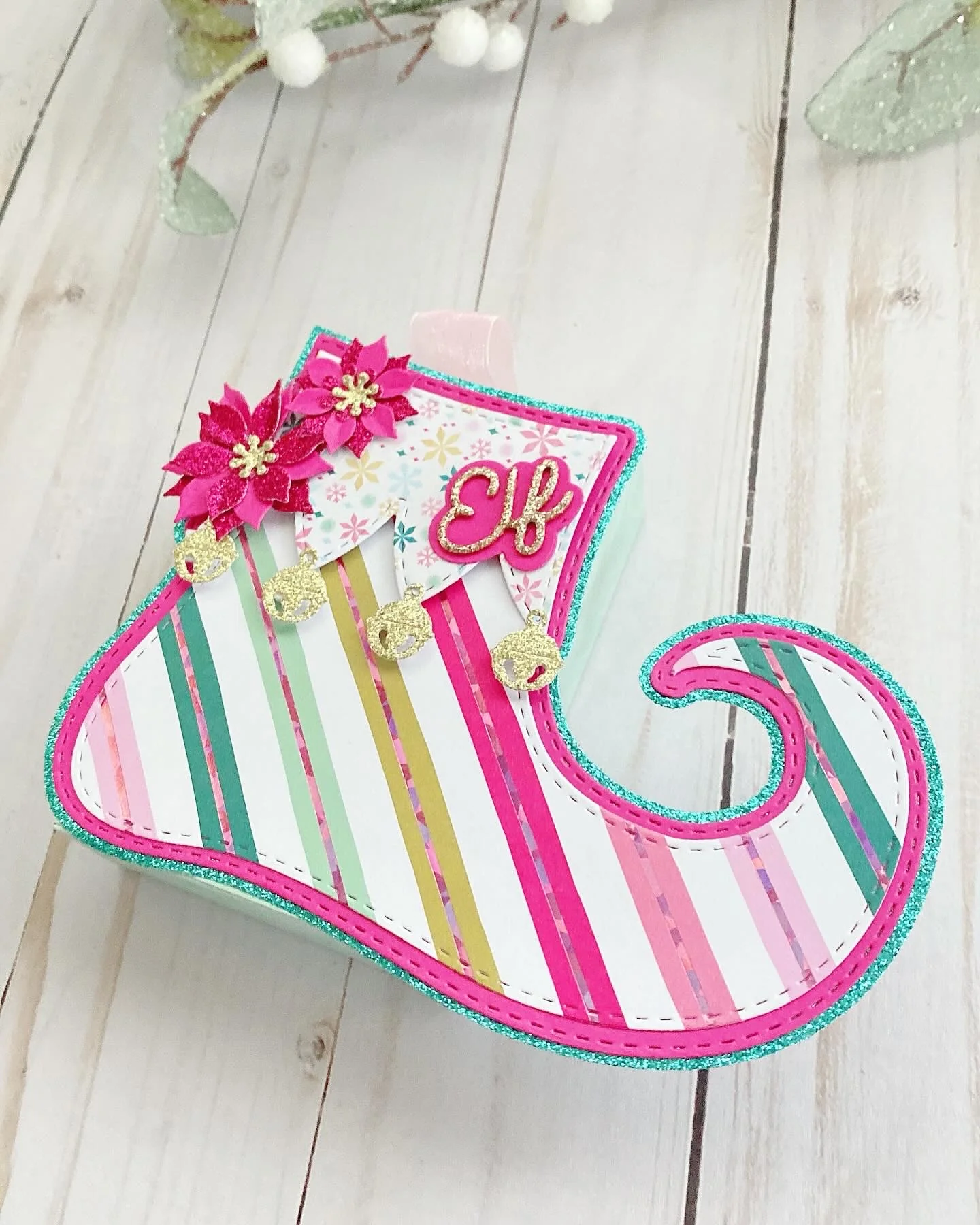 Elf Shoe Mini Album - Image 18