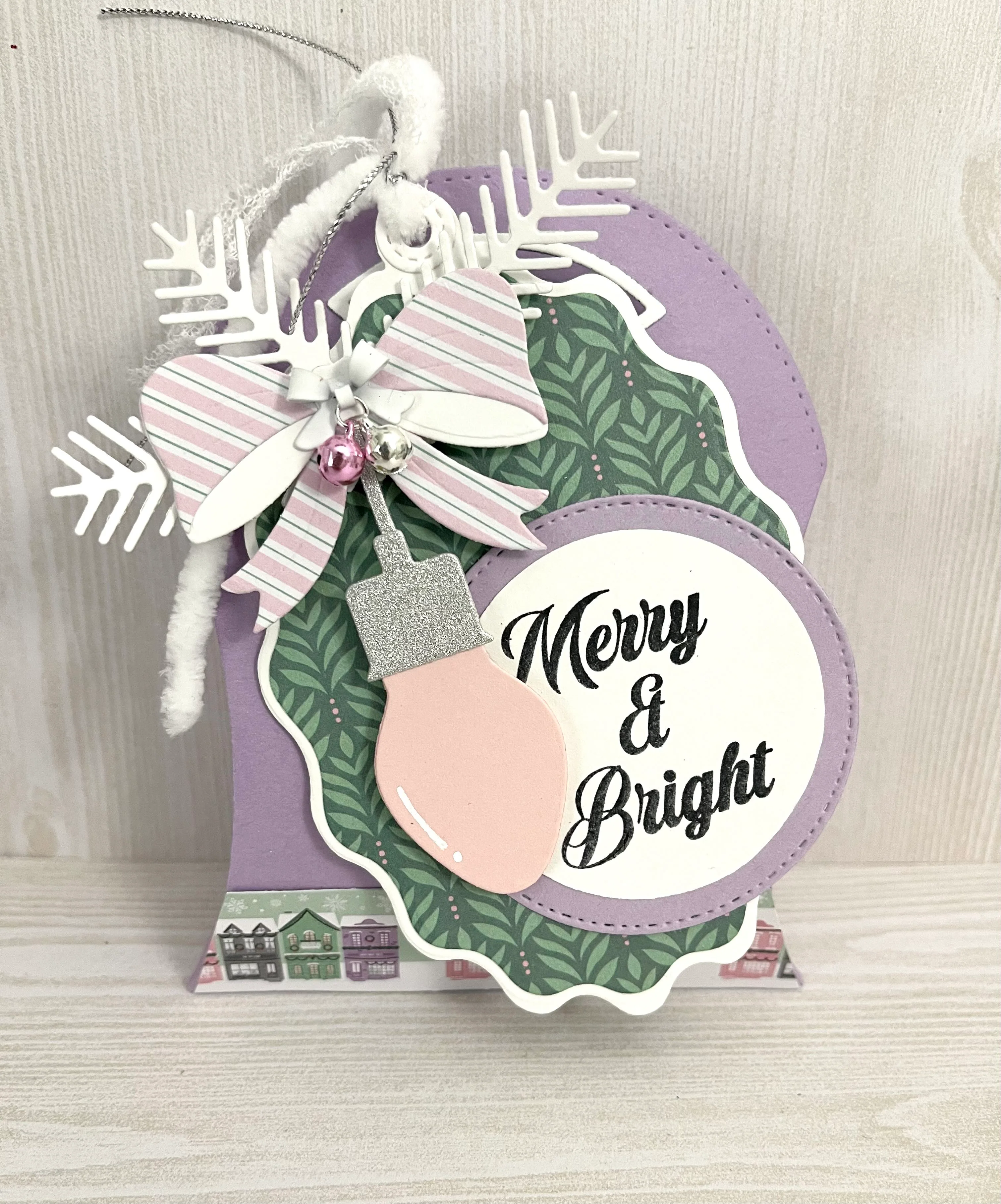 Wavy Oval W/ Bow - Image 26